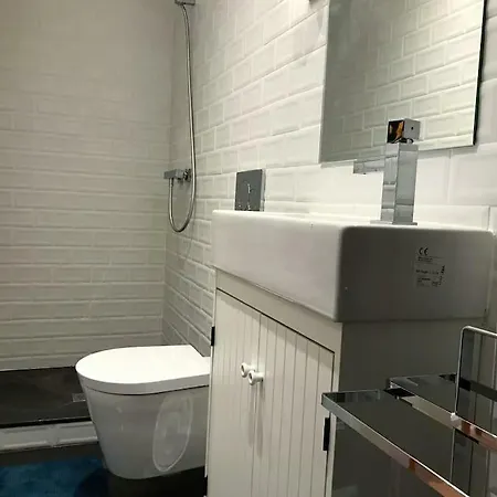 Apartment Studio In Center! Tram 28 Lisbon